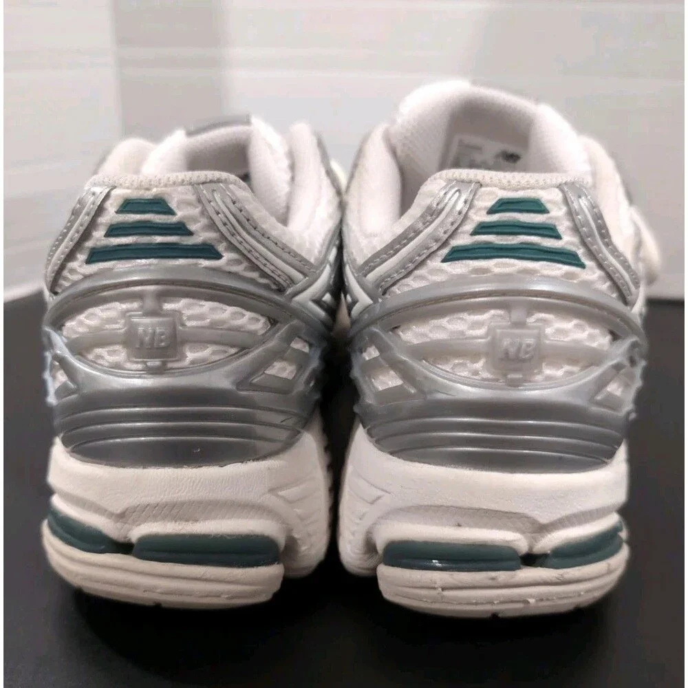 New Balance product euc